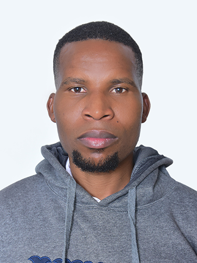 Dr R Makwinja